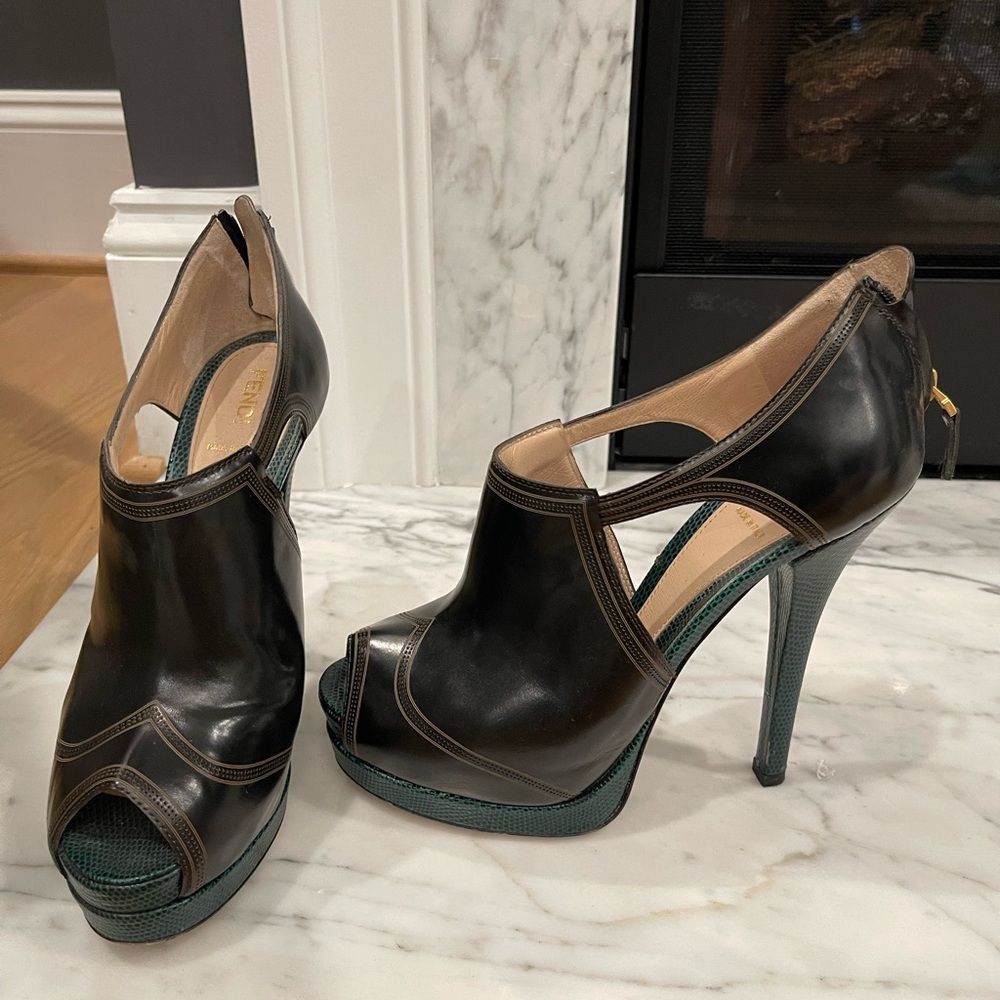 Fendi Black and Green Peep-Toe Heels